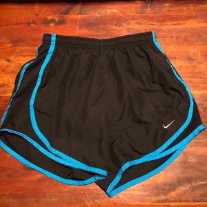 💫 Flash sale 💫 Women’s Nike running shorts